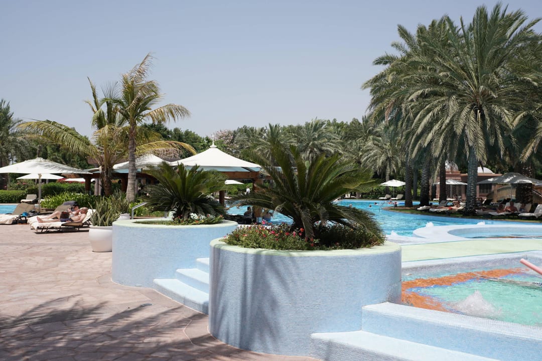Pool Emirates Palace Mandarin Oriental