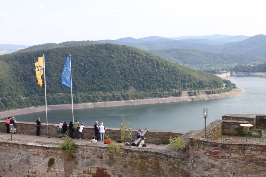 Über den Burghof Hotel Schloss Waldeck