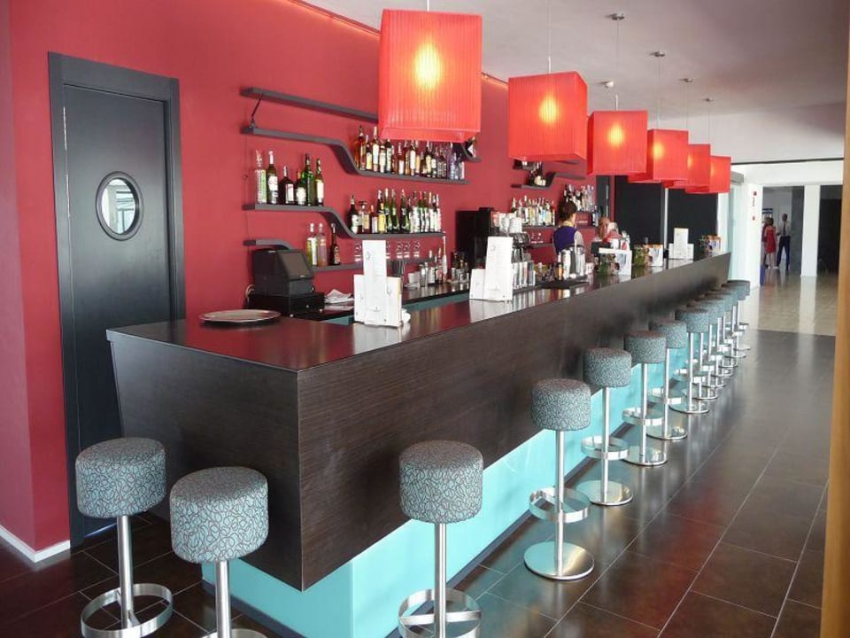 Die neue Bar Iberostar Waves Bahia de Palma