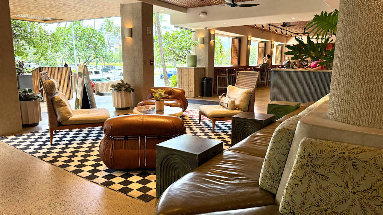 Lobby Wayfinder Waikiki
