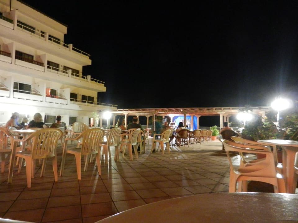 W ramach animacji muzyka na żywo. Melia La Palma Hotel