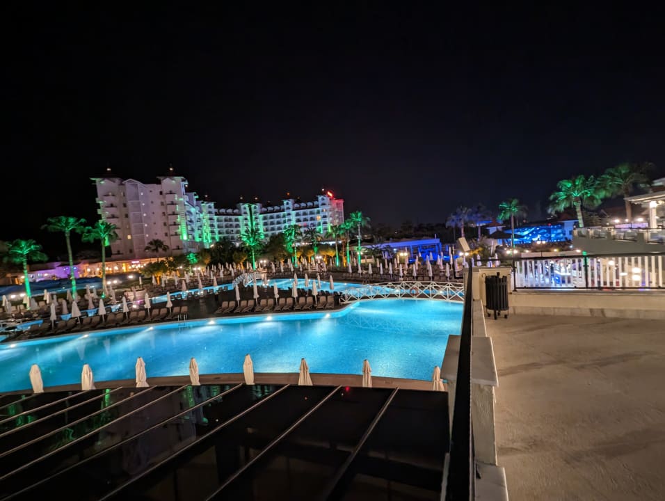 Pool Side Mare Resort & Spa