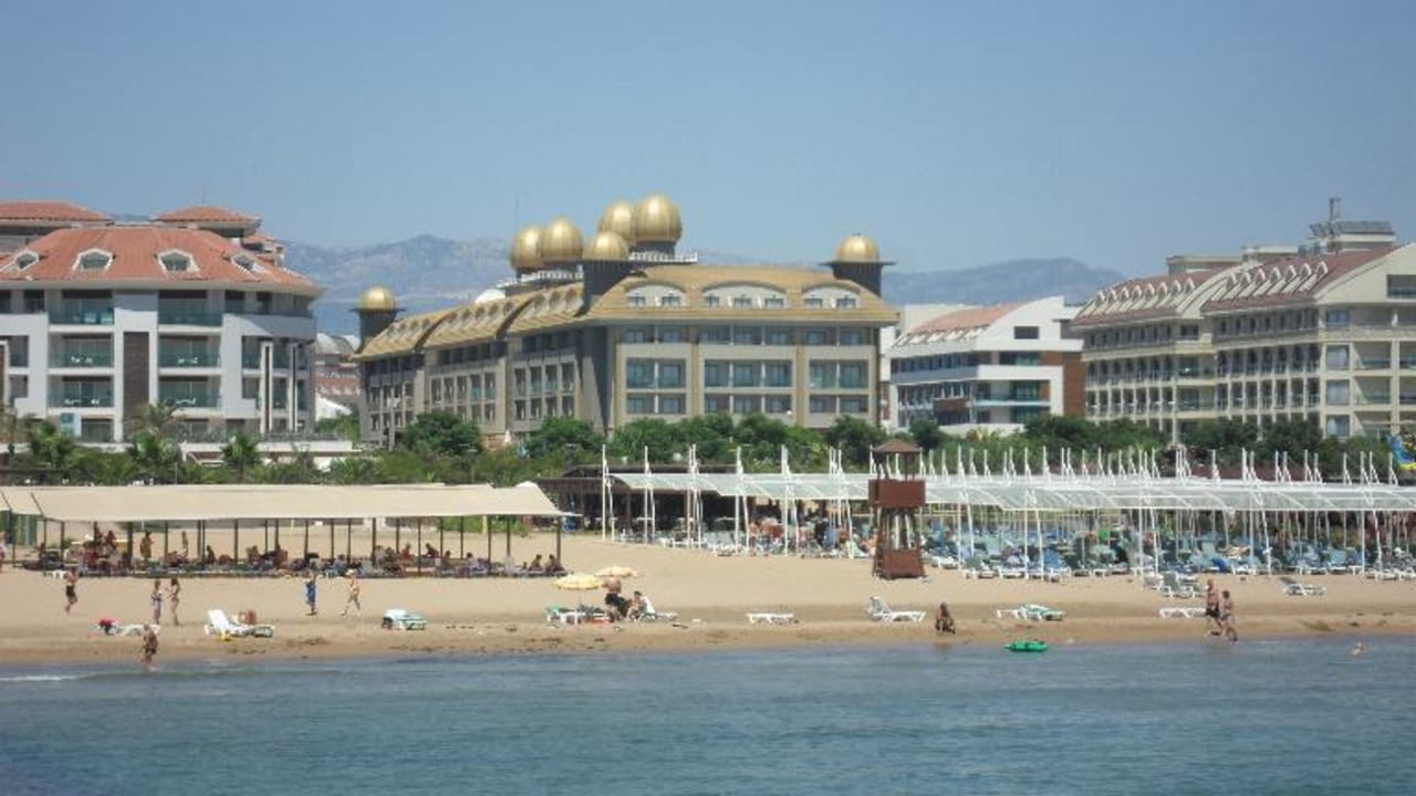 Vom Hafen aus Aydinbey Kings Palace & Spa