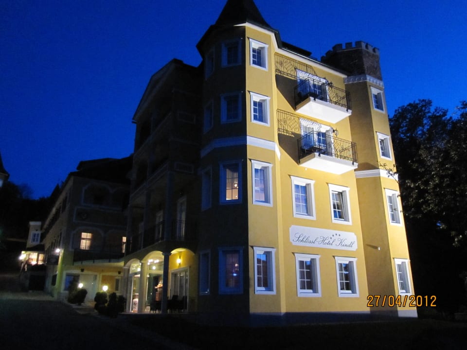 Hotel bei Nacht Schlössl Hotel Kindl