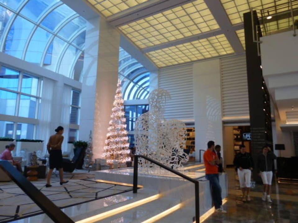 Schöner heller Empfang Le Royal Meridien Abu Dhabi