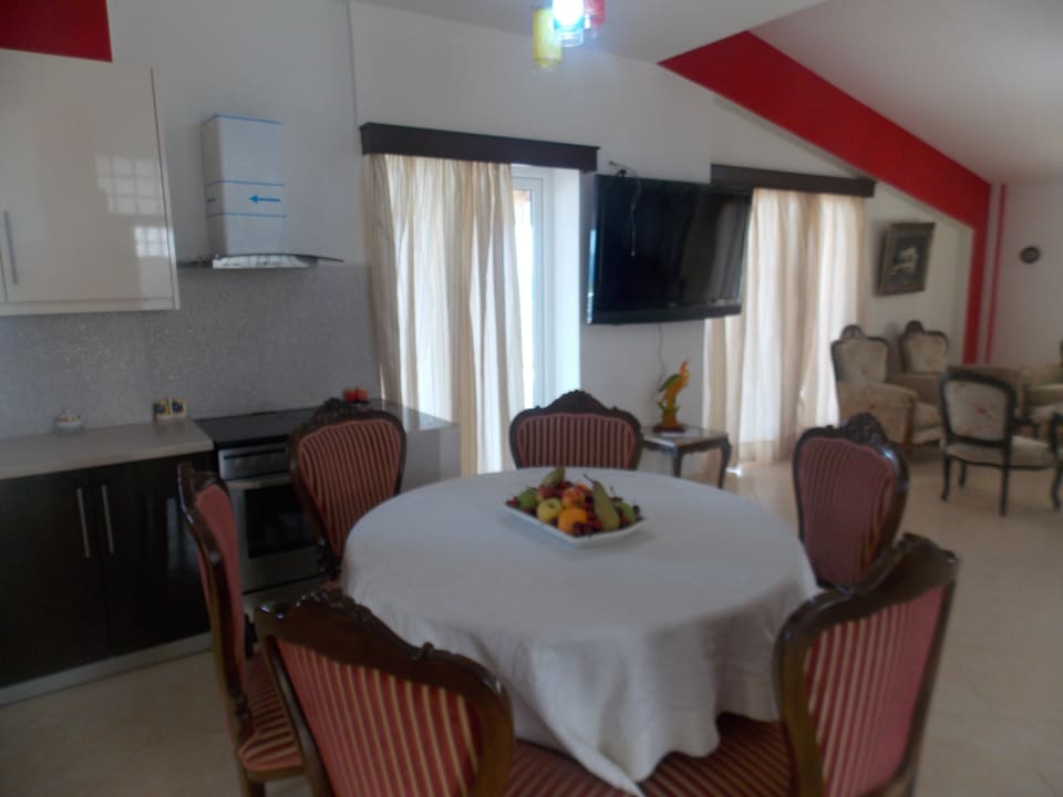 Zimmer Damian Saranda Hotel