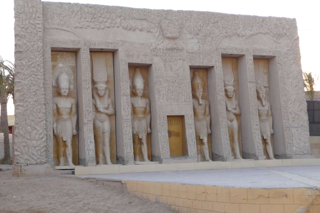  Freiluftarena mit Bühne und allen wichtigen Sehen Pickalbatros Alf Leila Wa Leila Resort - Neverland Hurghada