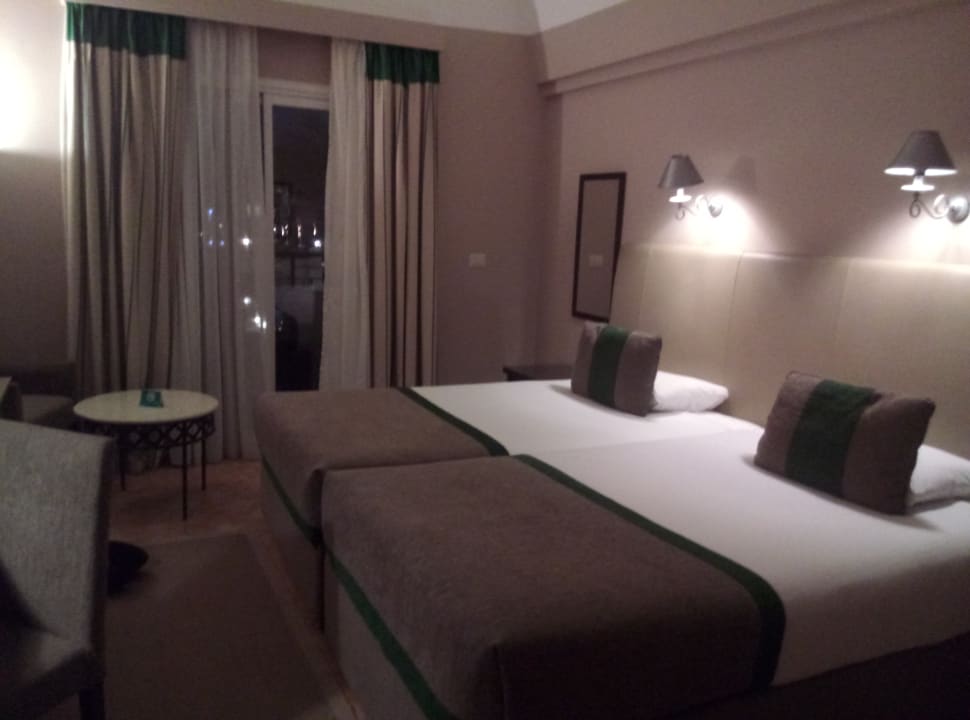 Zimmer Jaz Makadina
