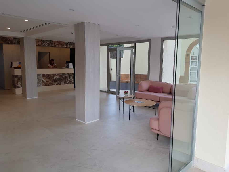 Lobby Hotel Clumba