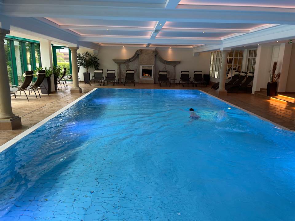 Strand Hotel & Restaurant Wastlwirt