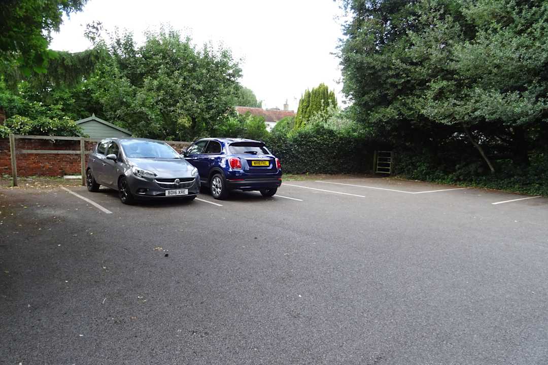 Parkplätze ausreichend vorhanden Hotel The Talbot Inn