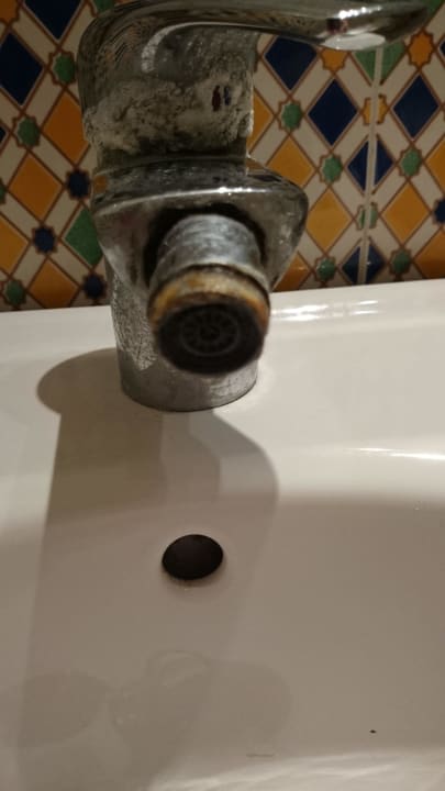 Bidée..... Hotel El Mouradi Djerba Menzel