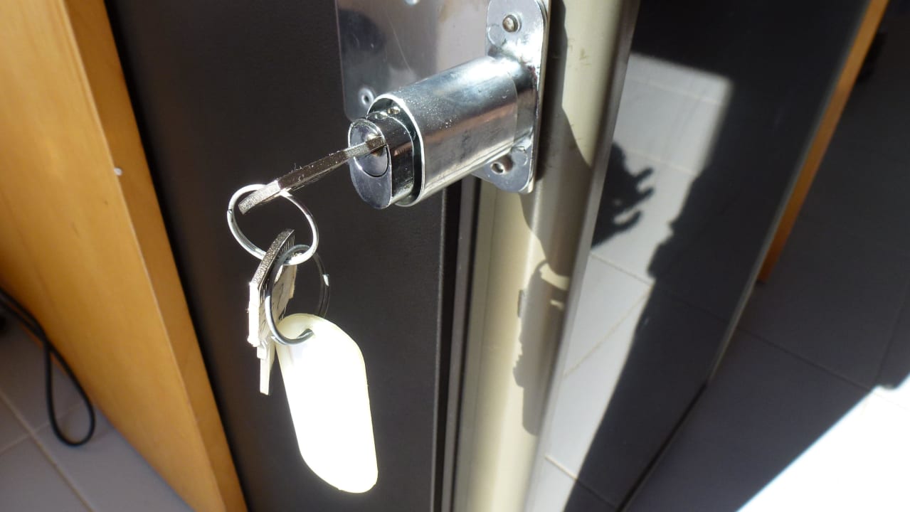 Umgebaute Minibar 3.-€ am Tag Globales Mediterrani