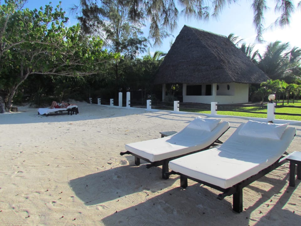 Schöner geht`s nicht ! Hotel Karibuni Rafiki Beach Resort