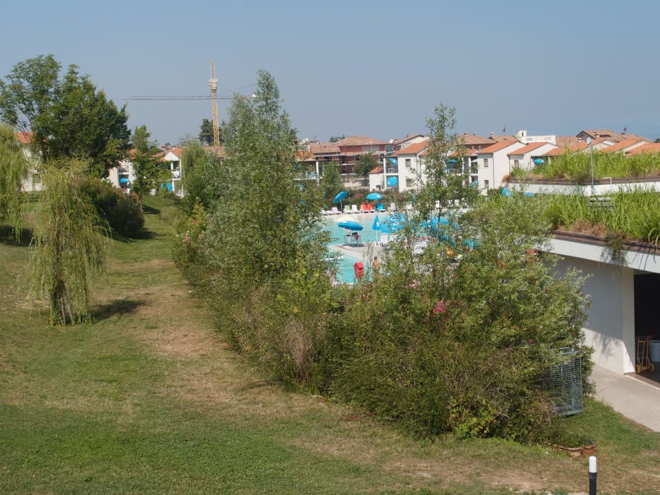 Poolblick Belvedere Village