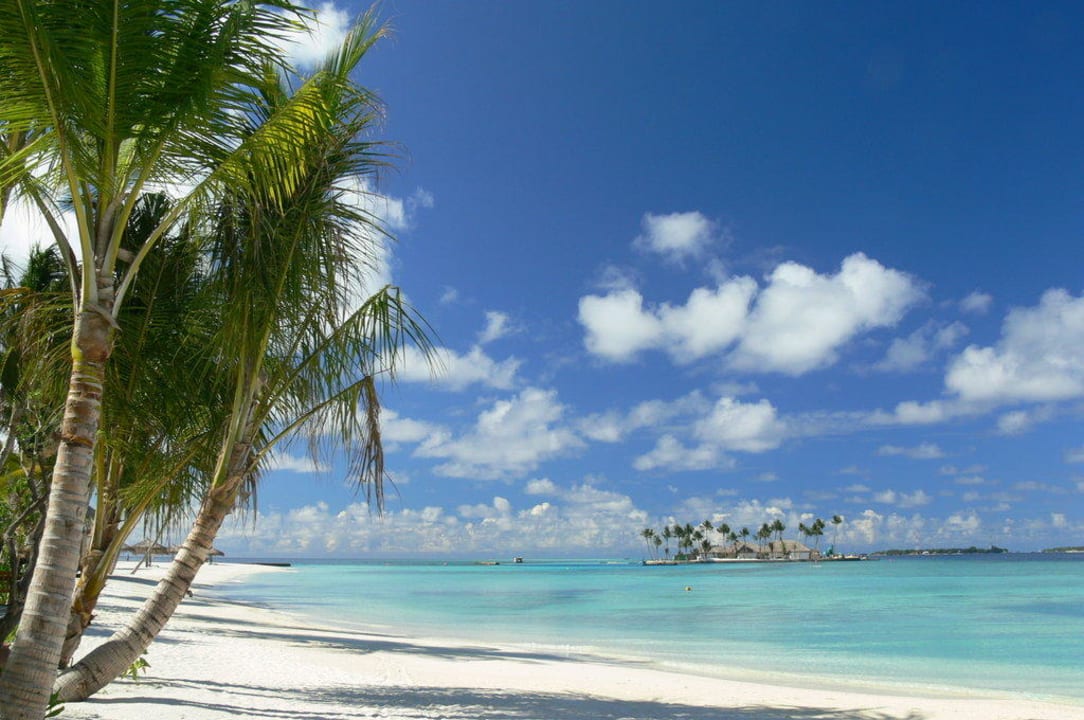 Strand Westseite Veligandu Maldives Resort Island