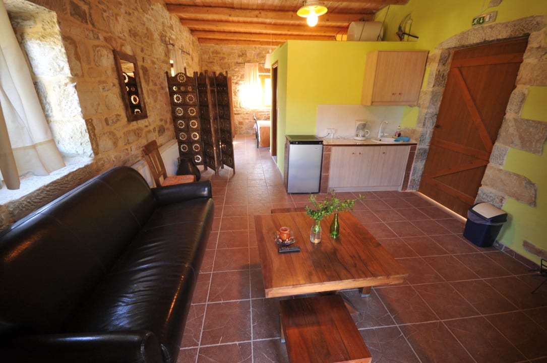 Amori  J Suite Hotel Akros Oreon