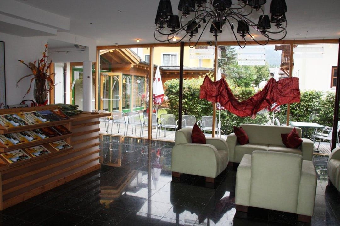 Eingangsbereich Hotel Gutjahr