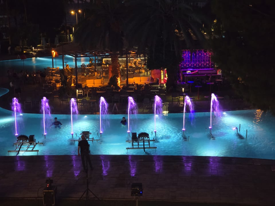 Pool Arum Barut Collection