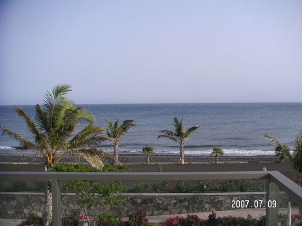 Blick vom Zimmer auf die Promenade R2 Bahía Playa Design Hotel & Spa - Adults Only