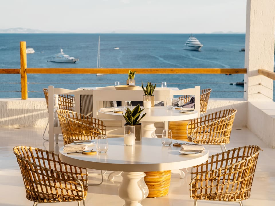 Gastro Mykonos Blu A Grecotel Resort To Live