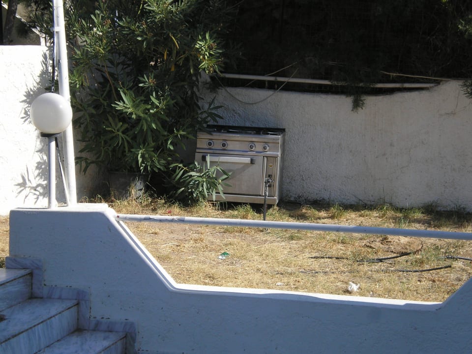 Kuchenka w ogrodzie Hotel Thalia