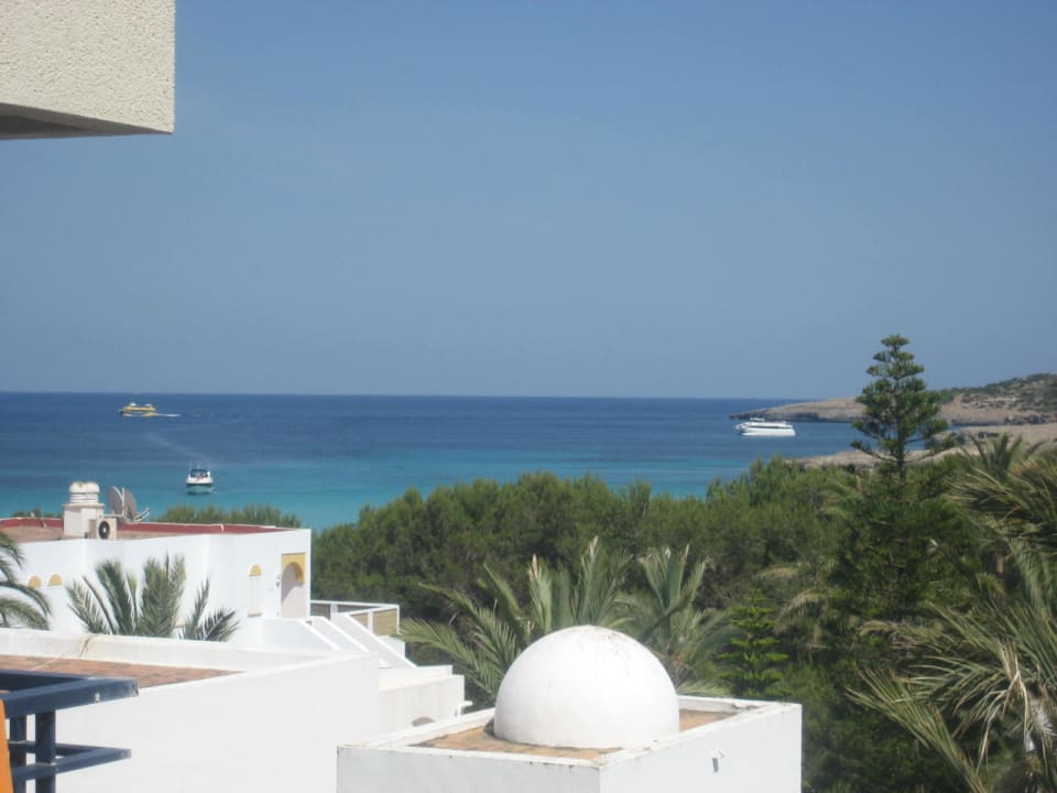 Der Blick von Zimmer Nr.320 zum Meer Hipotels Bahia Grande