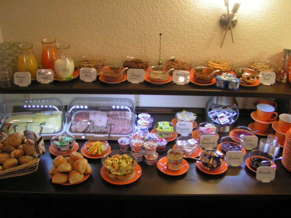 Frühstücksbüffet Pension 'Das kleine Landhaus'