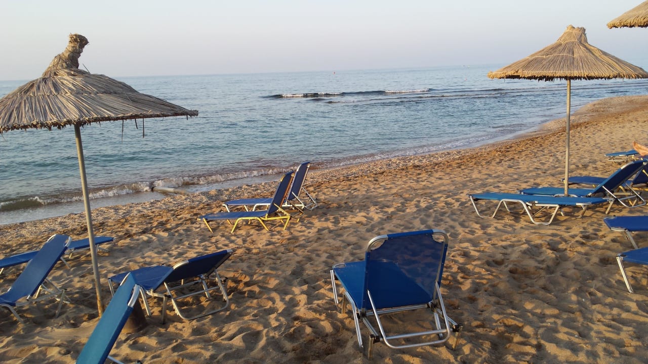 1. Reihe Anissa Beach & Village