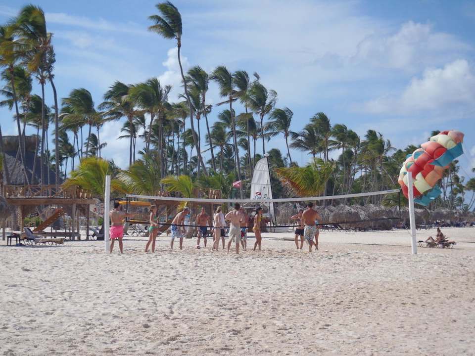 Strand mit Beachballplatz Secrets Royal Beach Punta Cana - Adults only