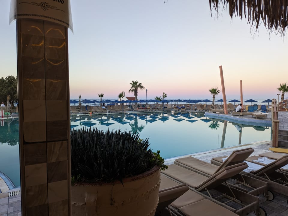 Pool Eri Beach & Village