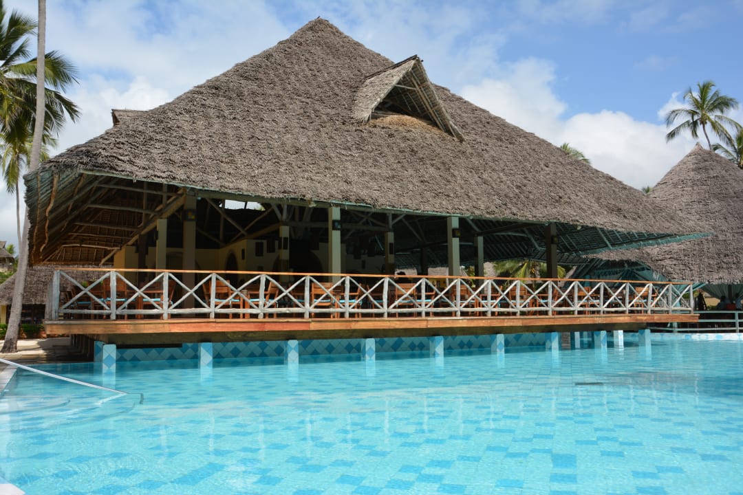 Restaurant Neptune Pwani Beach Resort & Spa