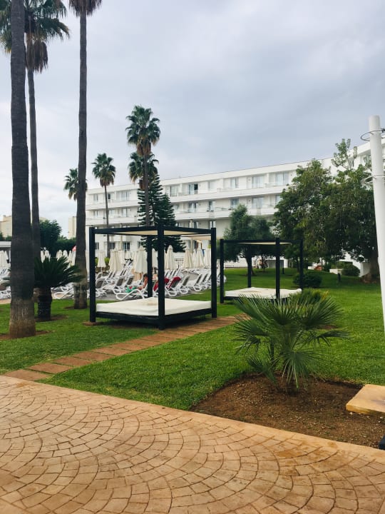 Gartenanlage Protur Vista Badia Aparthotel