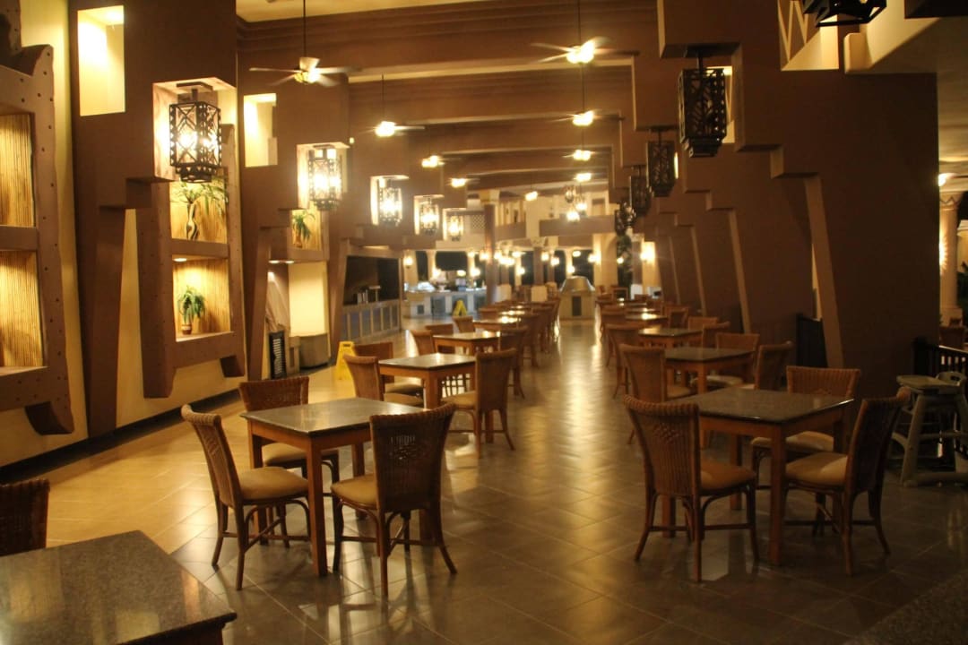 Blick zum Snackbar - Abends Hotel Riu Touareg