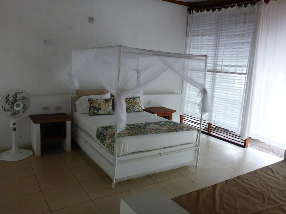 Zimmer Hukumeizi Hotel