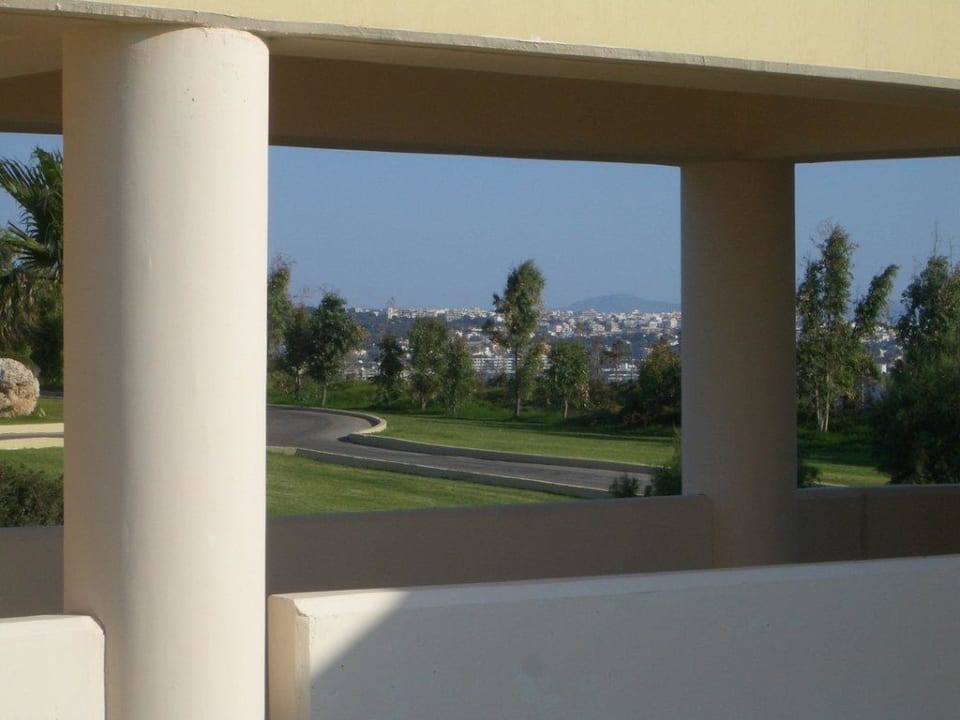 Blick nach Rhodos Stadt Hotel Kalithea Horizon Royal