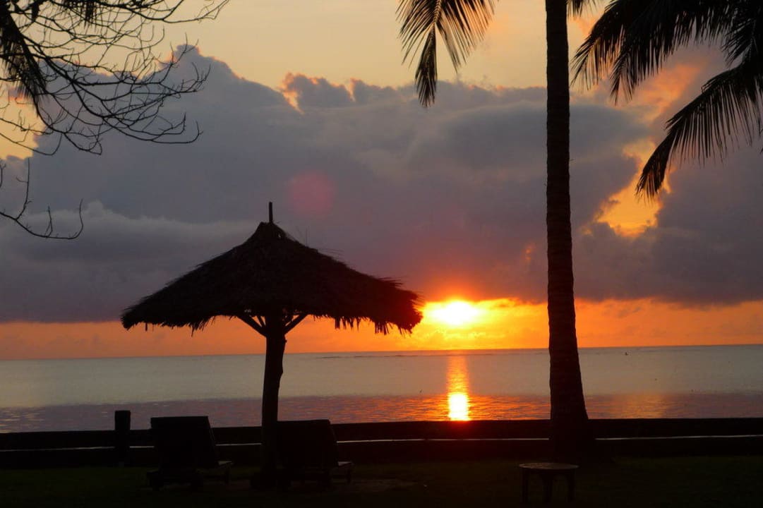 Früh um 6 Neptune Village Beach Resort & Spa