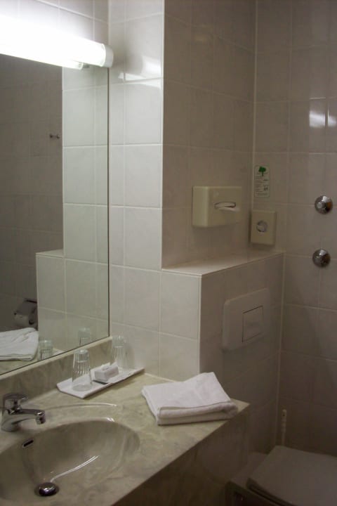 Zimmer ACHAT Hotel Dresden Elbufer