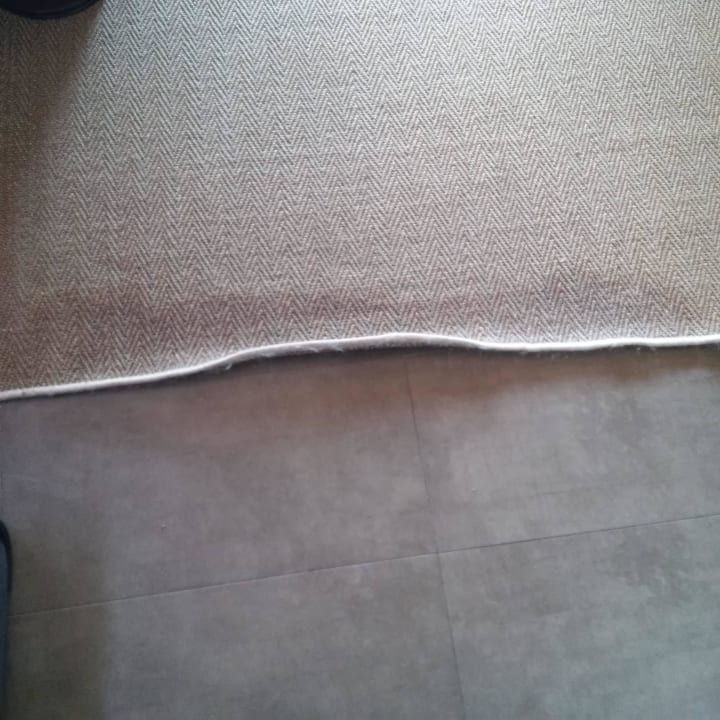 Stolperfalle Teppich (Zi.3002) Lopesan Baobab Resort