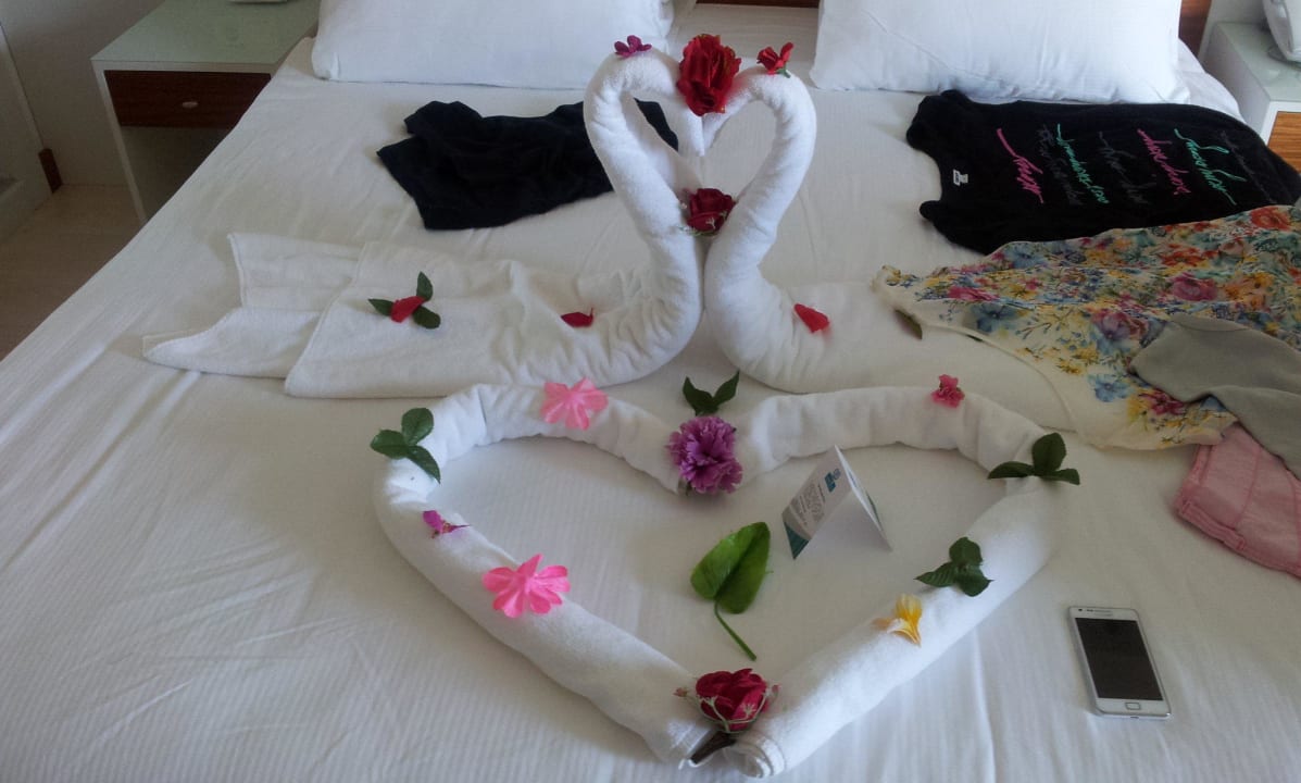 Immer schöne Deko vom Reinigungspersonal Sunis Evren Beach Resort Hotel & Spa