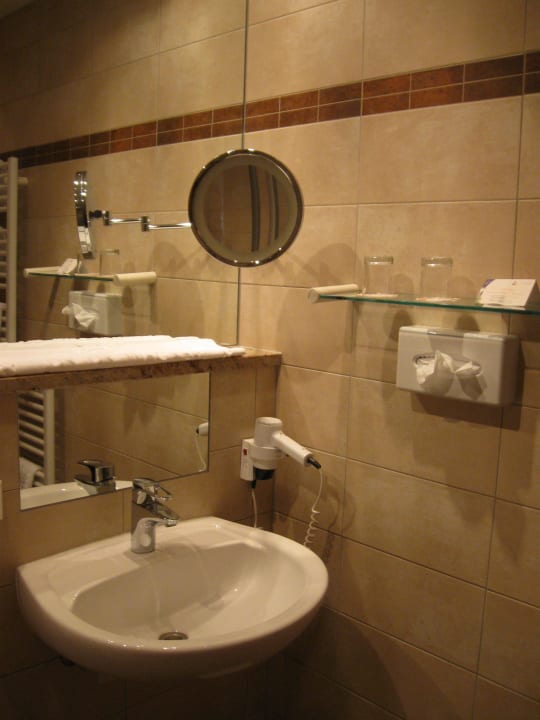 Bad u. Dusche OptimaMed Gesundheitsresort Bad St. Leonhard