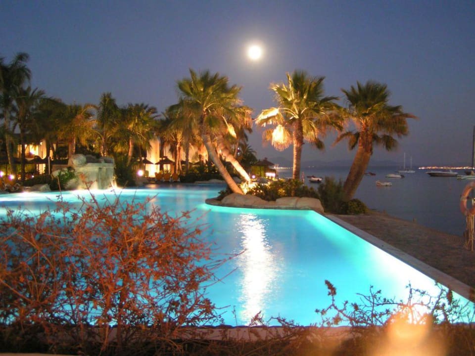 Vollmond am Pool Alcudiamar Marina Residence