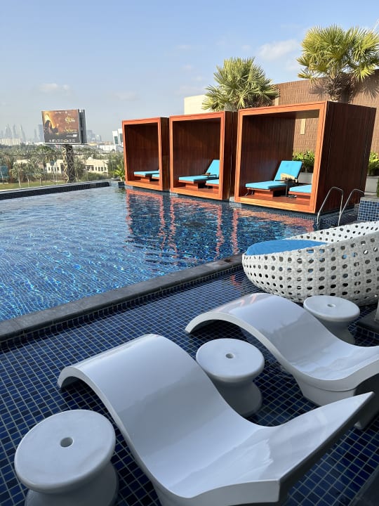 Pool Aloft Dubai Creek