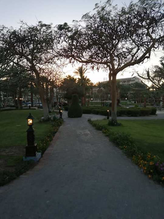 Gartenanlage Steigenberger ALDAU Beach Hotel