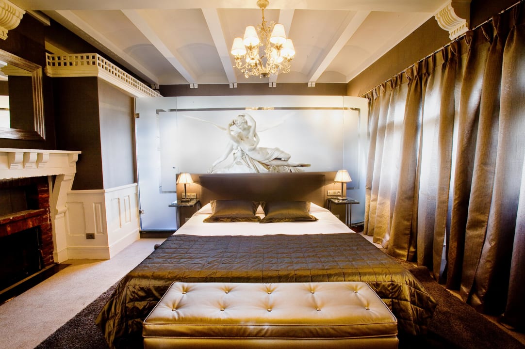 Amor y Locura Hotel Castillo El Collado