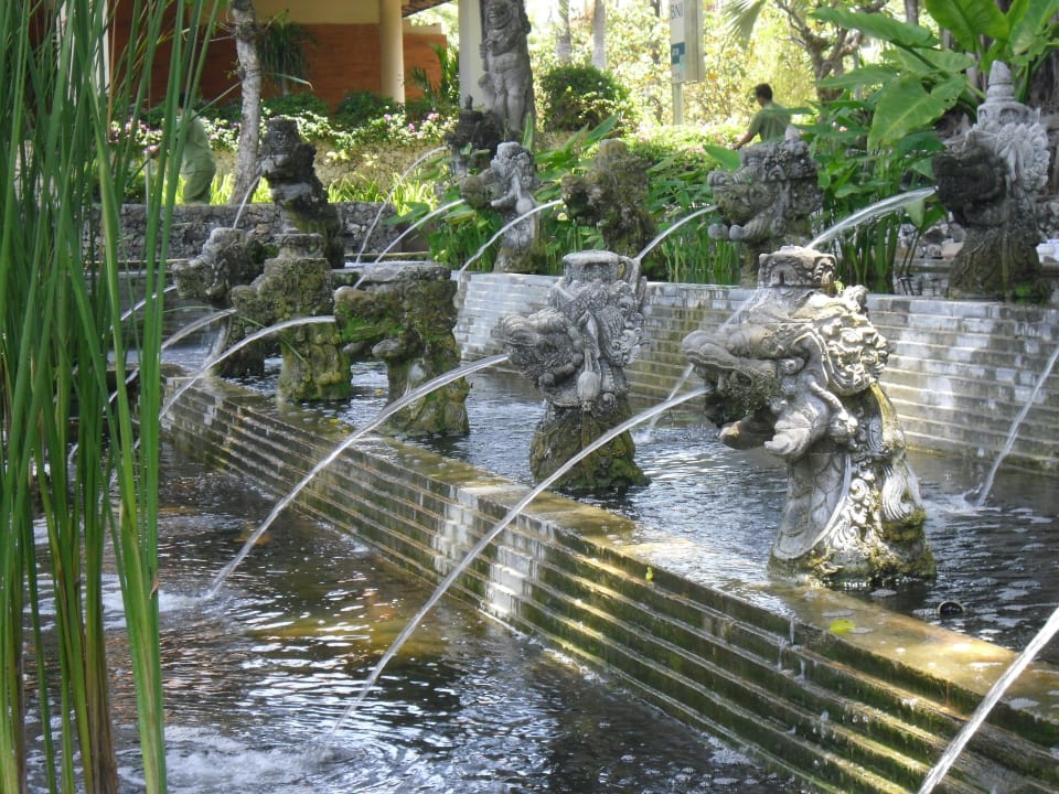 Liebevoll gestaltet Nusa Dua Beach Hotel & Spa