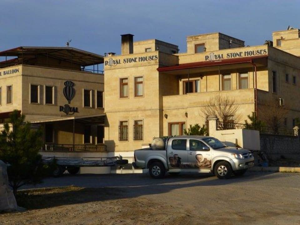 Das Hotel am frühen Morgen Hotel Royal Stone Houses - Goreme