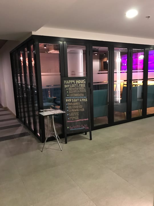 Bar für relaxen am Abend nähe Pool/Frühstück D Varee Diva Central Rayong