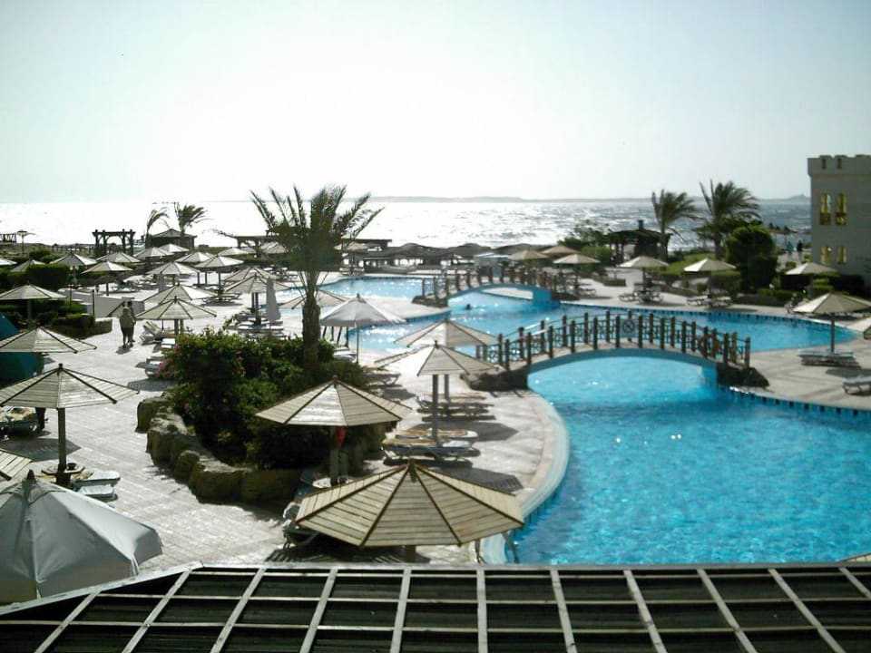 Poolanlage Charmillion Club Resort