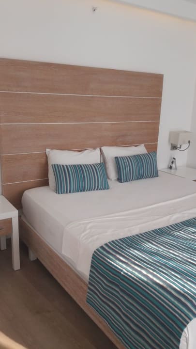 Zimmer Garcia Resort & Spa